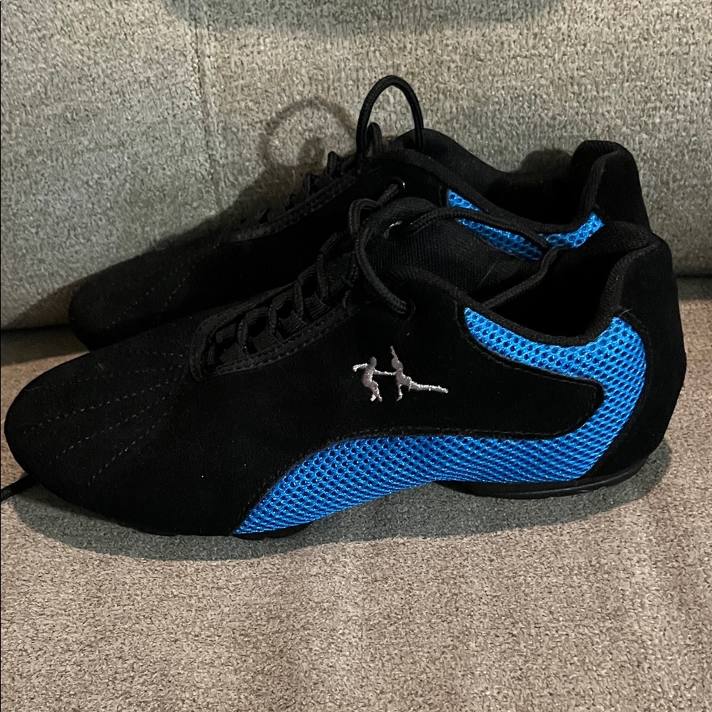 Very Fine Black and Blue Split Sole Dance Shoes. New without tags. Size 7.